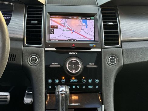 Used 2013 Ford Taurus SHO image 30