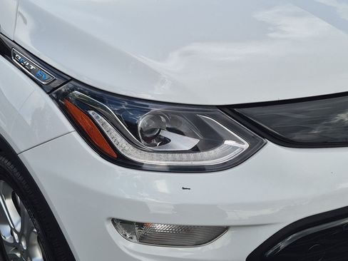 Used 2018 Chevrolet Bolt LT FWD image 10