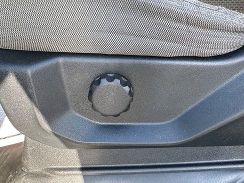 Used 2015 Ford F150 XLT image 20