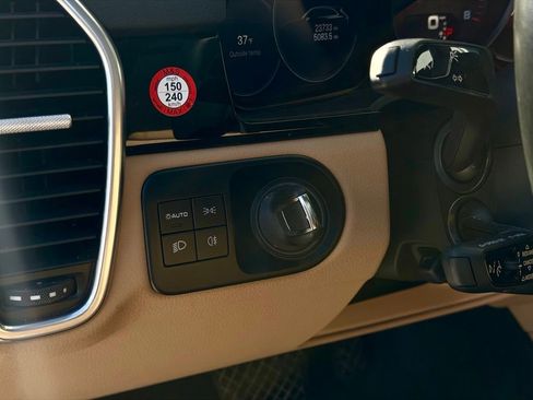 Used 2023 Porsche Cayenne image 20