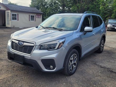 Used 2021 Subaru Forester Premium AWD/4WD image 4