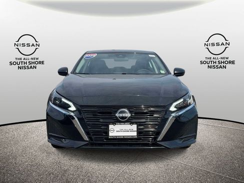 Used 2025 Nissan Altima 2.5 S FWD image 2
