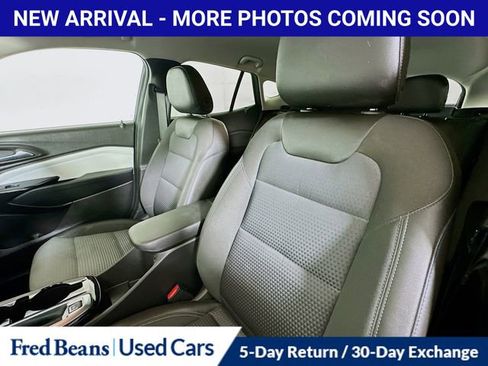 Used 2025 Chevrolet Trax LT w/ Driver Confidence Package FWD image 22