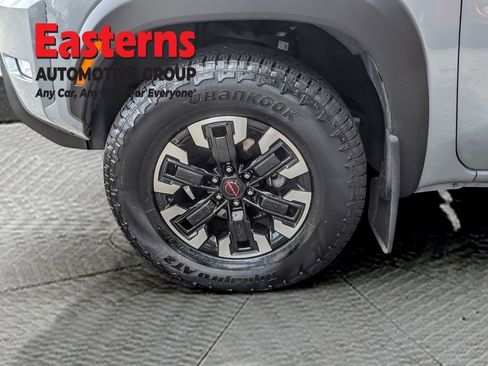 Used 2024 Nissan Frontier PRO-4X w/ Technology Package AWD/4WD image 30