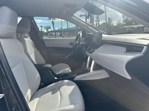 Used 2022 Toyota Corolla Cross L FWD image 17