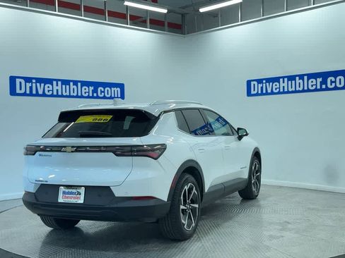 Used 2026 Chevrolet Equinox EV LT image 2