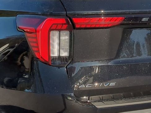 New 2025 Ford Explorer Active w/ Active Comfort Package image 12