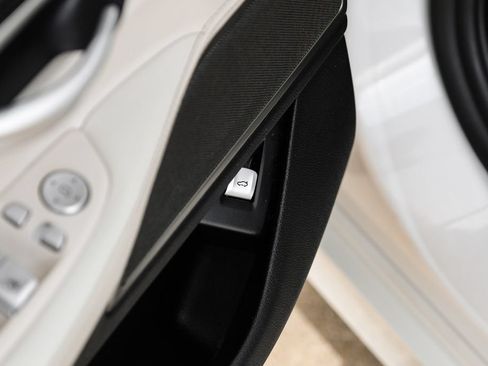 Used 2020 BMW 740i w/ Premium Package RWD image 55