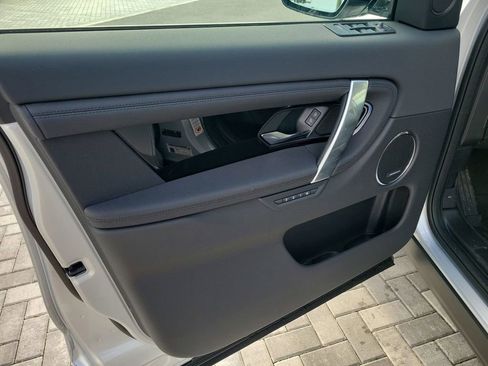 New 2025 Land Rover Discovery Sport S image 23