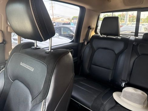 Used 2019 RAM 1500 Laramie AWD/4WD image 13