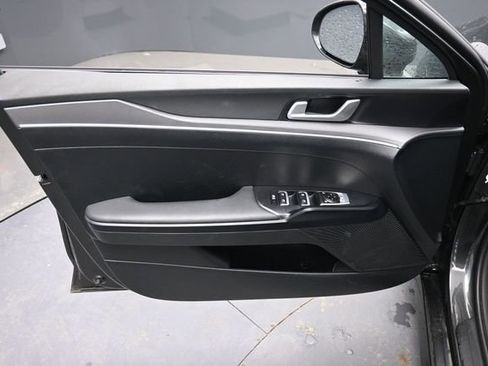 Used 2025 Kia K5 LXS FWD image 15