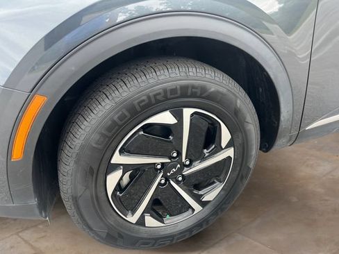 Used 2023 Kia Sportage LX AWD/4WD image 14
