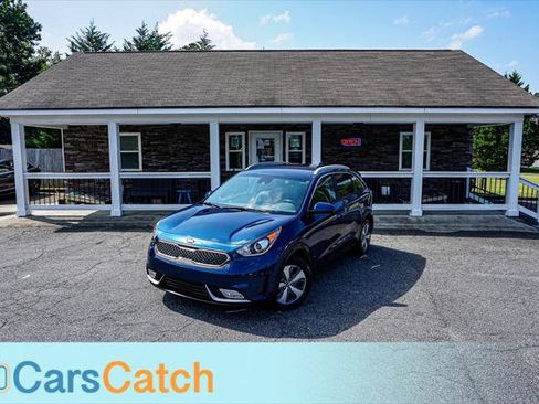 Used 2018 Kia Niro LX FWD image 2