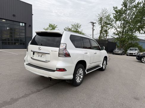 Used 2017 Lexus GX 460 AWD/4WD image 3
