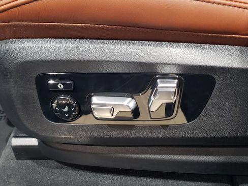 New 2026 BMW ALPINA XB7 AWD/4WD image 18
