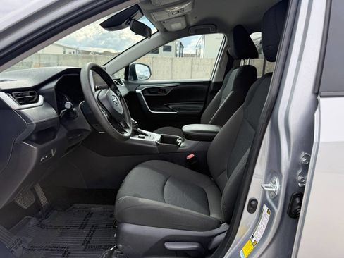 Used 2025 Toyota RAV4 LE AWD/4WD image 18
