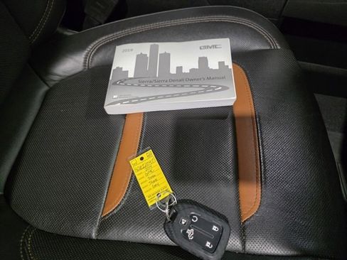 Used 2019 GMC Sierra 1500 AT4 image 9