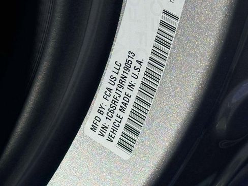 Used 2024 RAM 1500 Laramie AWD/4WD image 17