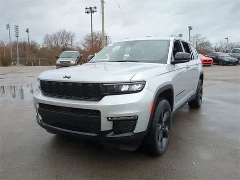 New 2025 Jeep Grand Cherokee L Limited w/ Black Appearance Package image 11