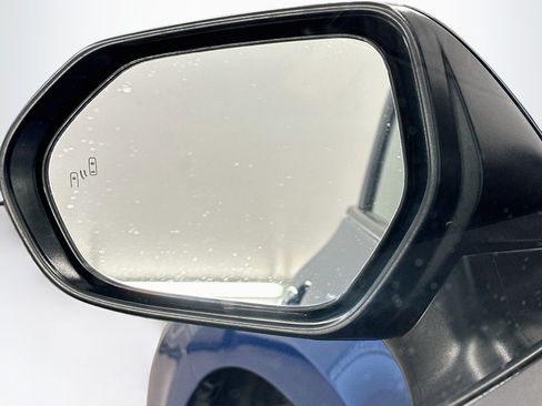 Used 2025 Toyota Camry SE FWD image 16