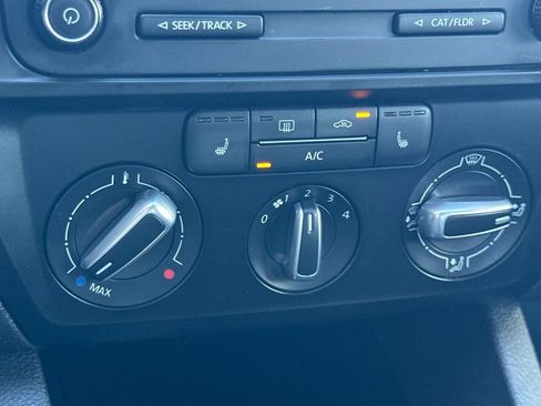 Used 2015 Volkswagen Jetta SE image 15