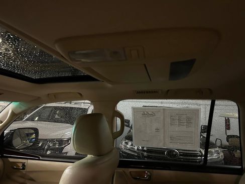 Used 2011 Lexus LX 570 4WD w/ Luxury Pkg image 15