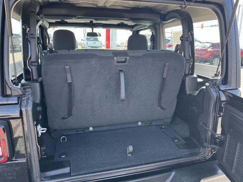 Used 2023 Jeep Wrangler Sport AWD/4WD image 5