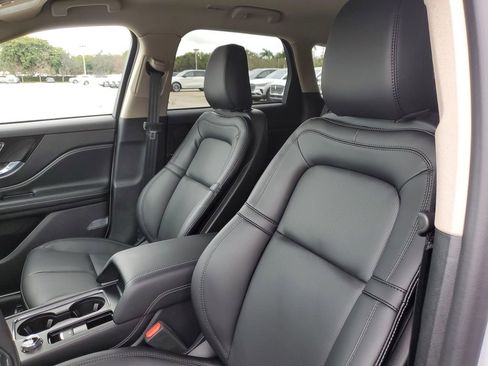 New 2026 Lincoln Corsair Premiere image 22