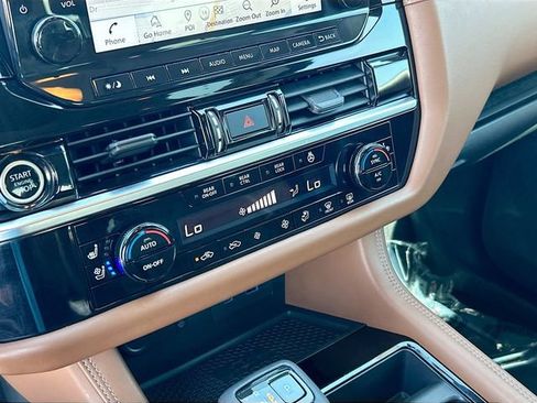 Used 2022 Nissan Pathfinder Platinum w/ Lighting Package (N93) FWD image 13