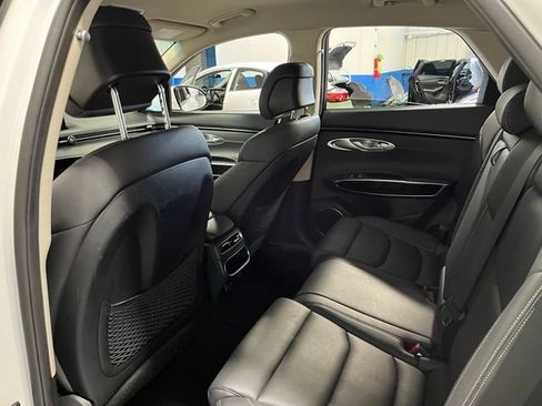 Used 2025 Genesis GV70 2.5T AWD/4WD image 17
