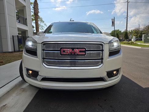 Used 2014 GMC Acadia Denali image 2