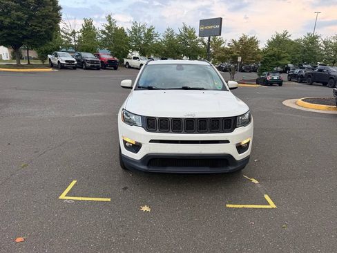 Used 2018 Jeep Compass Latitude w/ Safe & Security Group AWD/4WD image 2