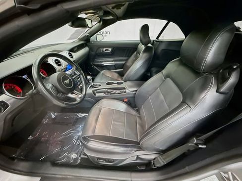 Used 2020 Ford Mustang Premium image 21