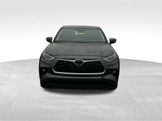 Used 2024 Toyota Highlander Limited video 2