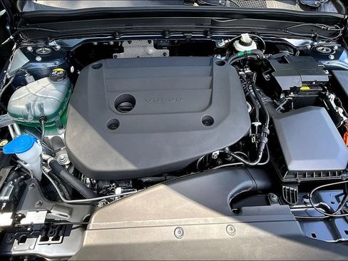 New 2026 Volvo XC40 B5 Core w/ Protection Package Premier AWD/4WD image 11
