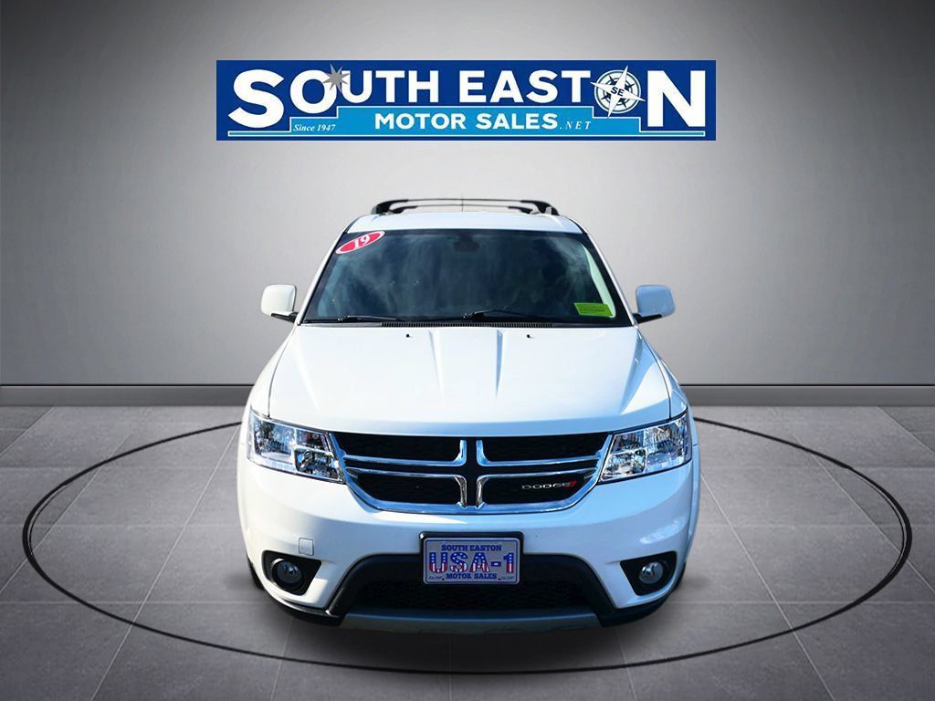 Used 2019 Dodge Journey SE w/ Connectivity Group FWD image 3