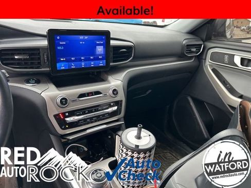 Used 2021 Ford Explorer XLT w/ Equipment Group 202A image 8