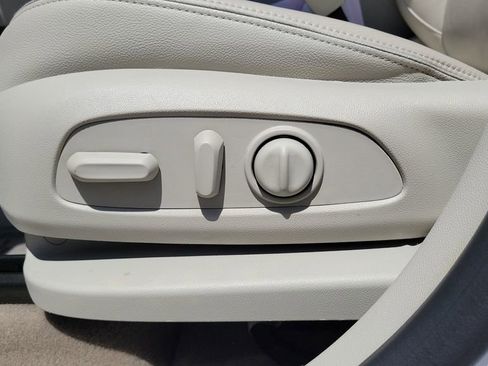 Used 2019 GMC Terrain Denali w/ Advanced Safety Package FWD image 16