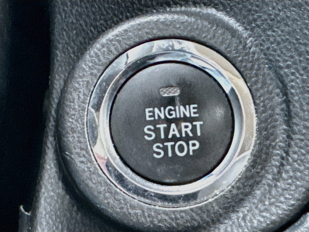 Used 2022 Subaru Outback Limited AWD/4WD image 19