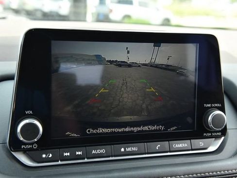 Used 2023 Nissan Rogue S AWD/4WD image 12