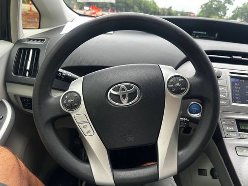 Used 2013 Toyota Prius Two FWD image 16