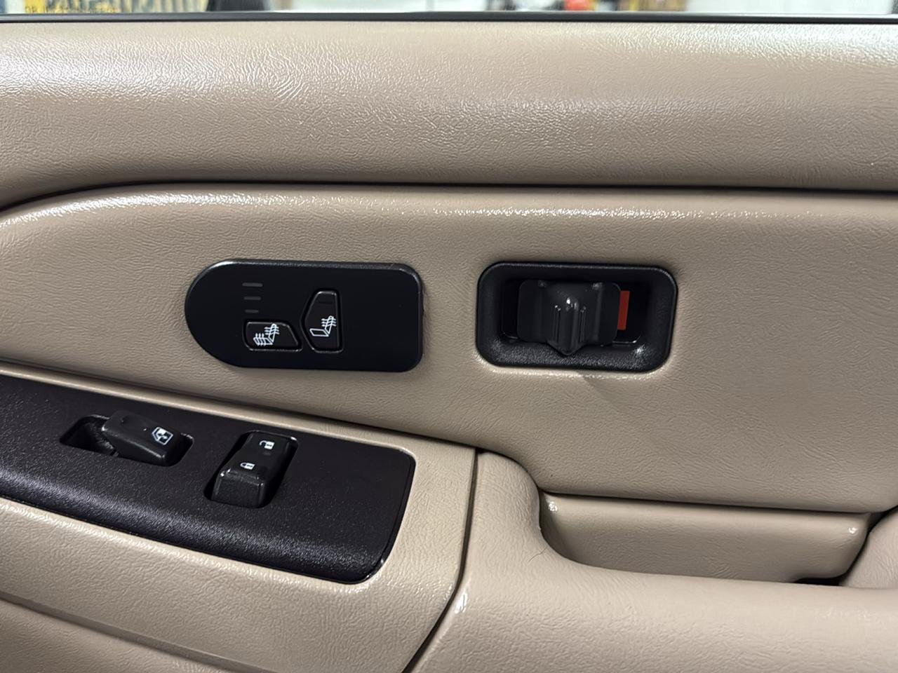 Used 2005 Chevrolet Silverado 2500 LT w/ Heavy-Duty Power Package AWD/4WD image 51