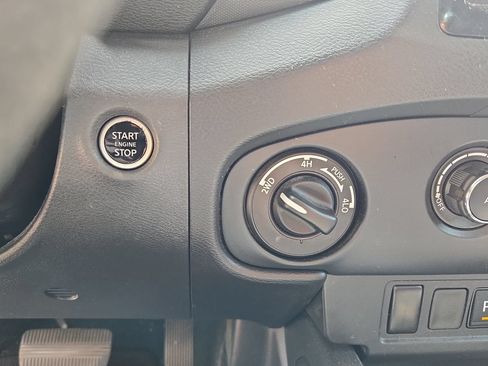 Used 2022 Nissan Frontier S w/ Technology Package AWD/4WD image 18