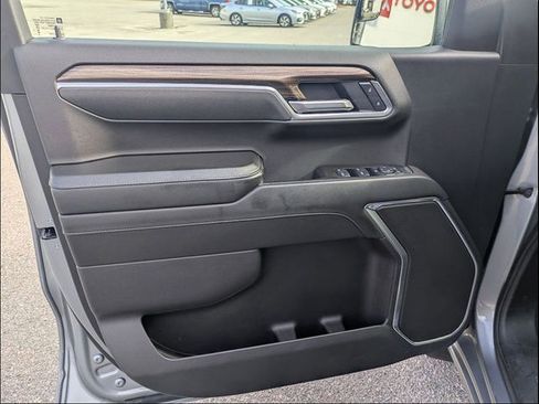 Used 2025 Chevrolet Silverado 1500 LT RWD image 11