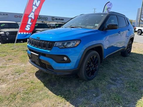 Certified 2024 Jeep Compass Latitude w/ Altitude Special Edition AWD/4WD image 3
