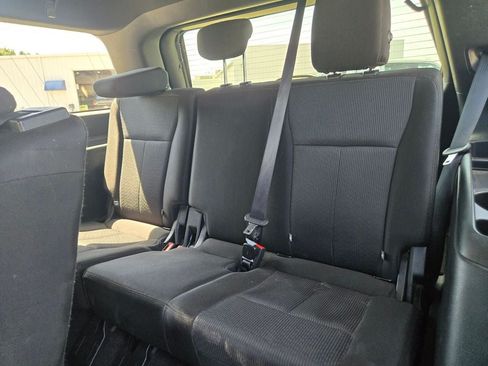 Used 2018 Ford Expedition XLT RWD image 17
