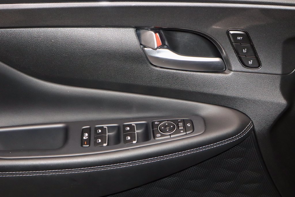 Used 2023 Hyundai Santa Fe Limited AWD/4WD image 24
