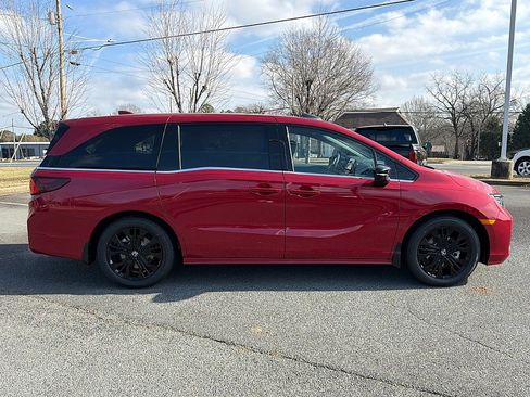 New 2026 Honda Odyssey Sport-L image 2