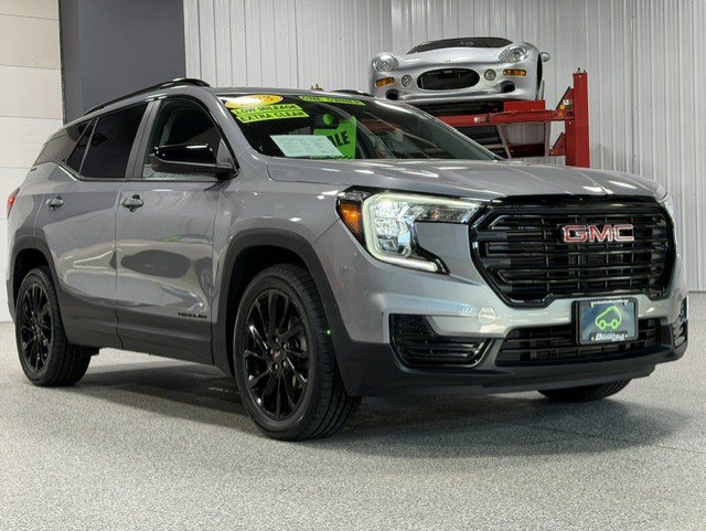 Certified 2023 GMC Terrain SLE w/ Driver Convenience Package FWD image 7