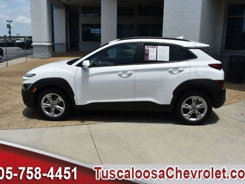 Used 2023 Hyundai Kona SEL w/ Convenience Package FWD image 6
